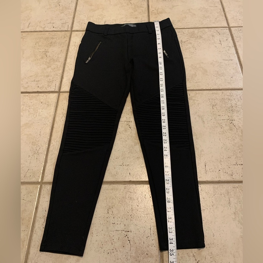 Suzy Shier Black Moto Quilted Panel Zipper Pocket Leggings Pants - Size M - Picture 8 of 9